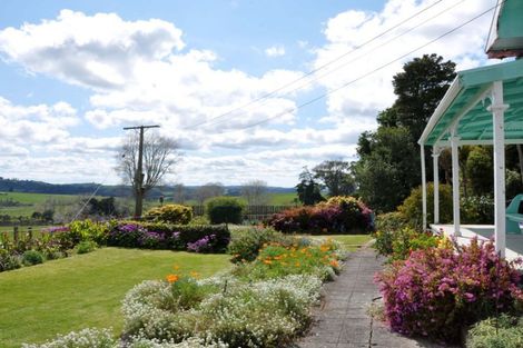 Photo of property in 244 Matakohe West Road, Matakohe, 0594