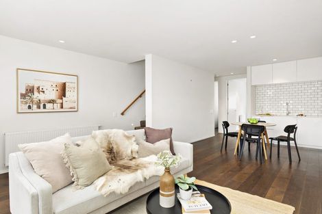 Photo of property in 15 Jean Caldwell Way, Island Bay, Wellington, 6023