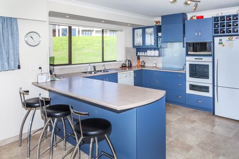 Photo of property in 6 Tremen Place, Pukekohe, 2120