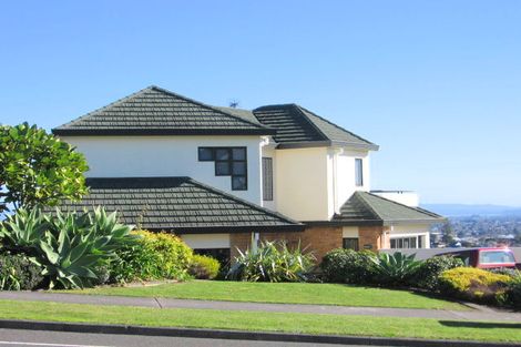 Photo of property in 67 Goodwood Drive, Goodwood Heights, Auckland, 2105