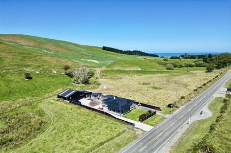 Photo of property in 105 Beach Road, Awamoa, Oamaru, 9495