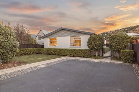 Photo of property in 23 Celia Street, Redcliffs, Christchurch, 8081