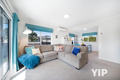 Photo of property in 12 Maraval Crescent, Grenada Village, Wellington, 6037
