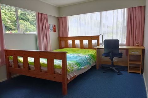 Photo of property in 7 Stanhope Grove, Korokoro, Lower Hutt, 5012