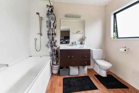 Photo of property in 5 Coulter Road, Owhata, Rotorua, 3010