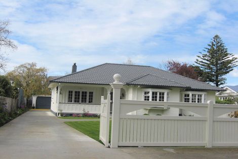 Photo of property in 3 Selwyn Crescent, College Estate, Whanganui, 4500