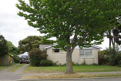 Photo of property in 21 Medina Crescent, Parklands, Christchurch, 8083