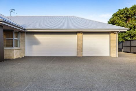 Photo of property in 5 Foresters Crescent, Parklands, Christchurch, 8083