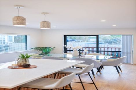 Photo of property in 18a Lydford Place, Glendene, Auckland, 0602