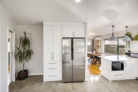 Photo of property in 16 Surrey Street, Taradale, Napier, 4112