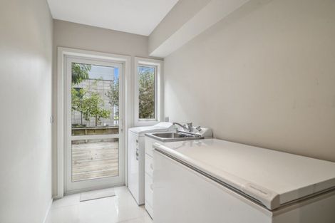 Photo of property in 1/46 Shepherd Road, Waipahihi, Taupo, 3330