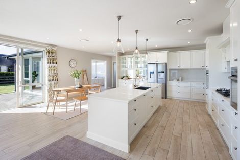 Photo of property in 129 Saint Kilda Road, Cambridge, 3434