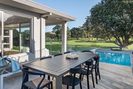 Photo of property in 194 Oceanbeach Road, Mount Maunganui, 3116