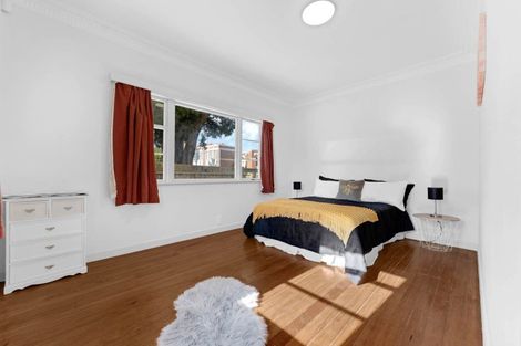 Photo of property in 92 Mangere Road, Otahuhu, Auckland, 1062