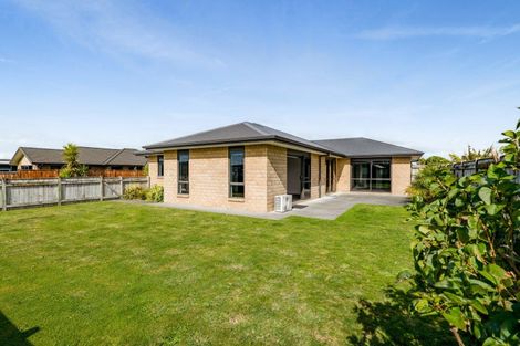 Photo of property in 16 Keene Drive, Bell Block, New Plymouth, 4312