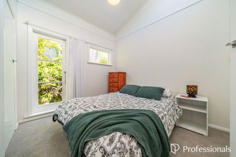 Photo of property in 6 Te Whiti Grove, Korokoro, Lower Hutt, 5012