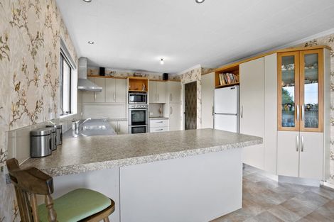 Photo of property in 6a Karina Road, Merrilands, New Plymouth, 4312