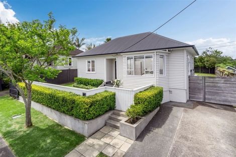 Photo of property in 17 Egremont Street, Belmont, Auckland, 0622