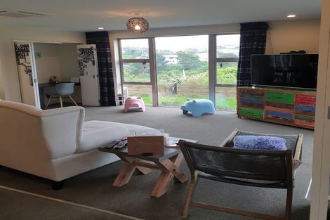 Photo of property in 24 Cresswell Place, Johnsonville, Wellington, 6037