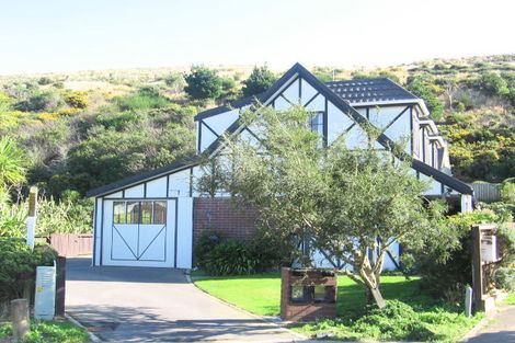 Photo of property in 8 Flinders Place, Johnsonville, Wellington, 6037