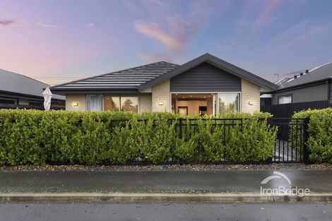 Photo of property in 6 Koral Lane, Broomfield, Christchurch, 8042