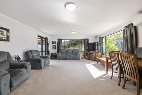 Photo of property in 4 Holdaway Street, Riversdale, Blenheim, 7201