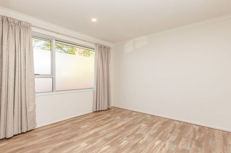 Photo of property in 2/104 Picton Avenue, Riccarton, Christchurch, 8011