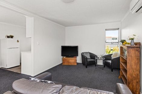 Photo of property in 1/508 Poplar Place, Akina, Hastings, 4122