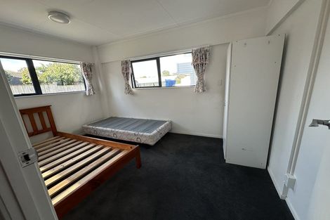 Photo of property in 4 Priestley Drive, Bucklands Beach, Auckland, 2014