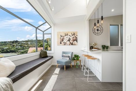 Photo of property in 40 Seaview Road, Paremata, Porirua, 5024