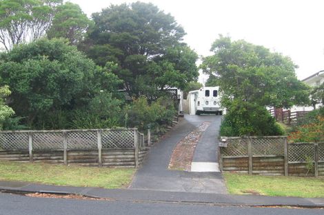 Photo of property in 22 Cheval Drive, Totara Vale, Auckland, 0629