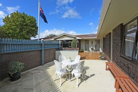 Photo of property in 7 Palmer Crescent, Silverstream, Upper Hutt, 5019