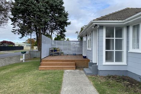 Photo of property in 7 Hillary Crescent, Maraenui, Napier, 4110