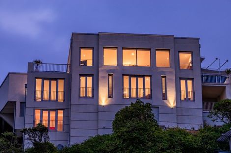 Photo of property in 22 Hay Street, Oriental Bay, Wellington, 6011