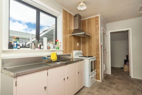 Photo of property in 56 Tennyson Street, Dannevirke, 4930