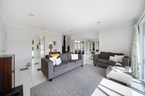 Photo of property in 39 Ohiwa Road, Papakura, 2582