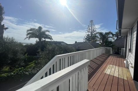 Photo of property in 37 Churchill Road, Murrays Bay, Auckland, 0630