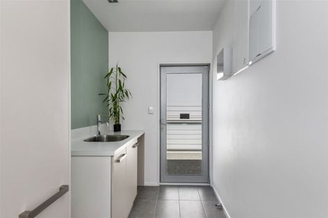 Photo of property in 15 Challenger Lane, Redcliffs, Christchurch, 8081