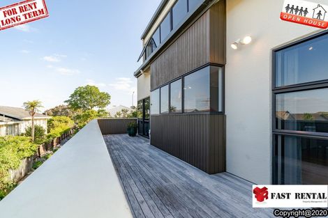 Photo of property in 1/211 Onewa Road, Birkenhead, Auckland, 0626