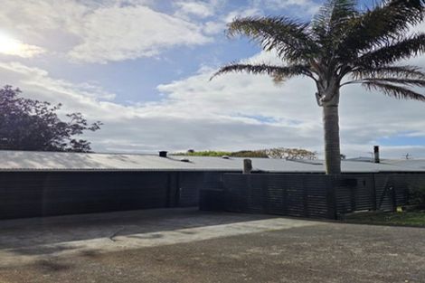 Photo of property in 73 Mcfarlane Street, Oakura, 4314