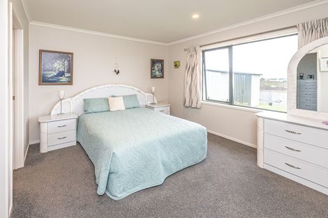 Photo of property in 33 Magnolia Crescent, Tawhero, Whanganui, 4501