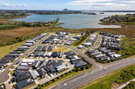 Photo of property in 37 Hinaki Street, Poike, Tauranga, 3112