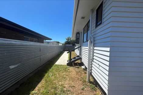 Photo of property in 15a Queenwood Road, Levin, 5510