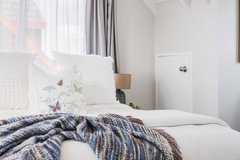 Photo of property in 4/73 Vintage Drive, Henderson, Auckland, 0612