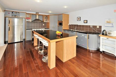 Photo of property in 17e Balmain Road, Birkenhead, Auckland, 0626