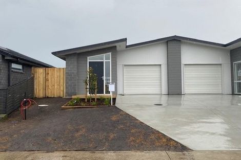 Photo of property in 17a Tiria Drive, Papamoa Beach, Papamoa, 3118