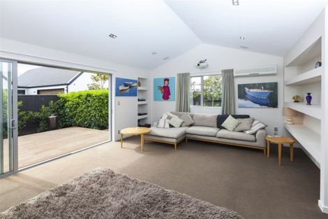 Photo of property in 17 Crown Close, Prebbleton, 7604