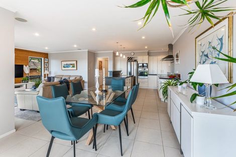 Photo of property in 10 Anchorite Way, Red Beach, 0932