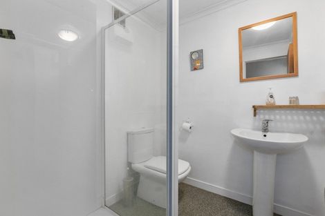 Photo of property in 26b Howard Street, Macandrew Bay, Dunedin, 9014
