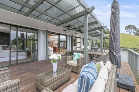 Photo of property in 243 Clevedon Kawakawa Road, Clevedon, Papakura, 2585